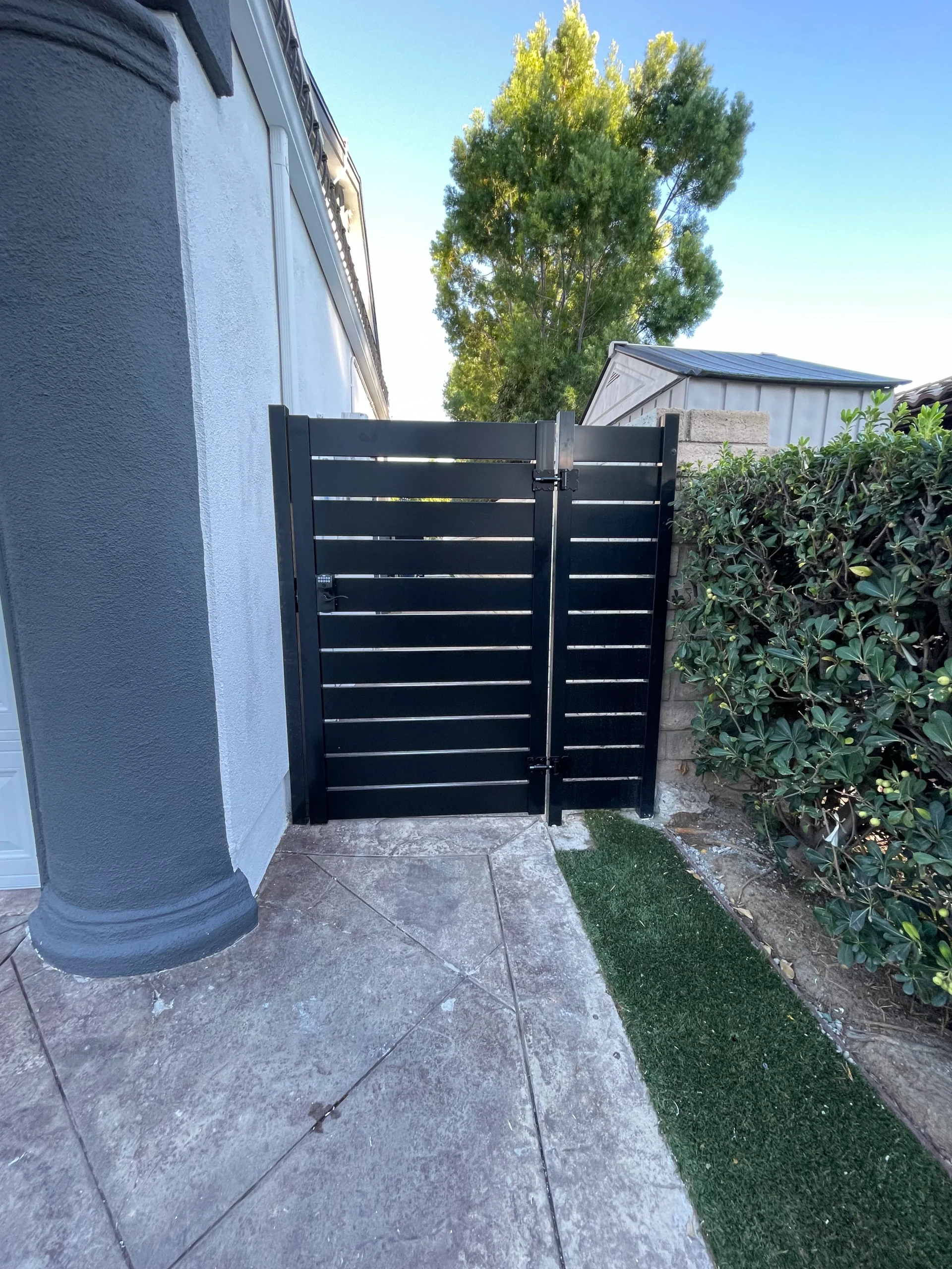 vinyl gates